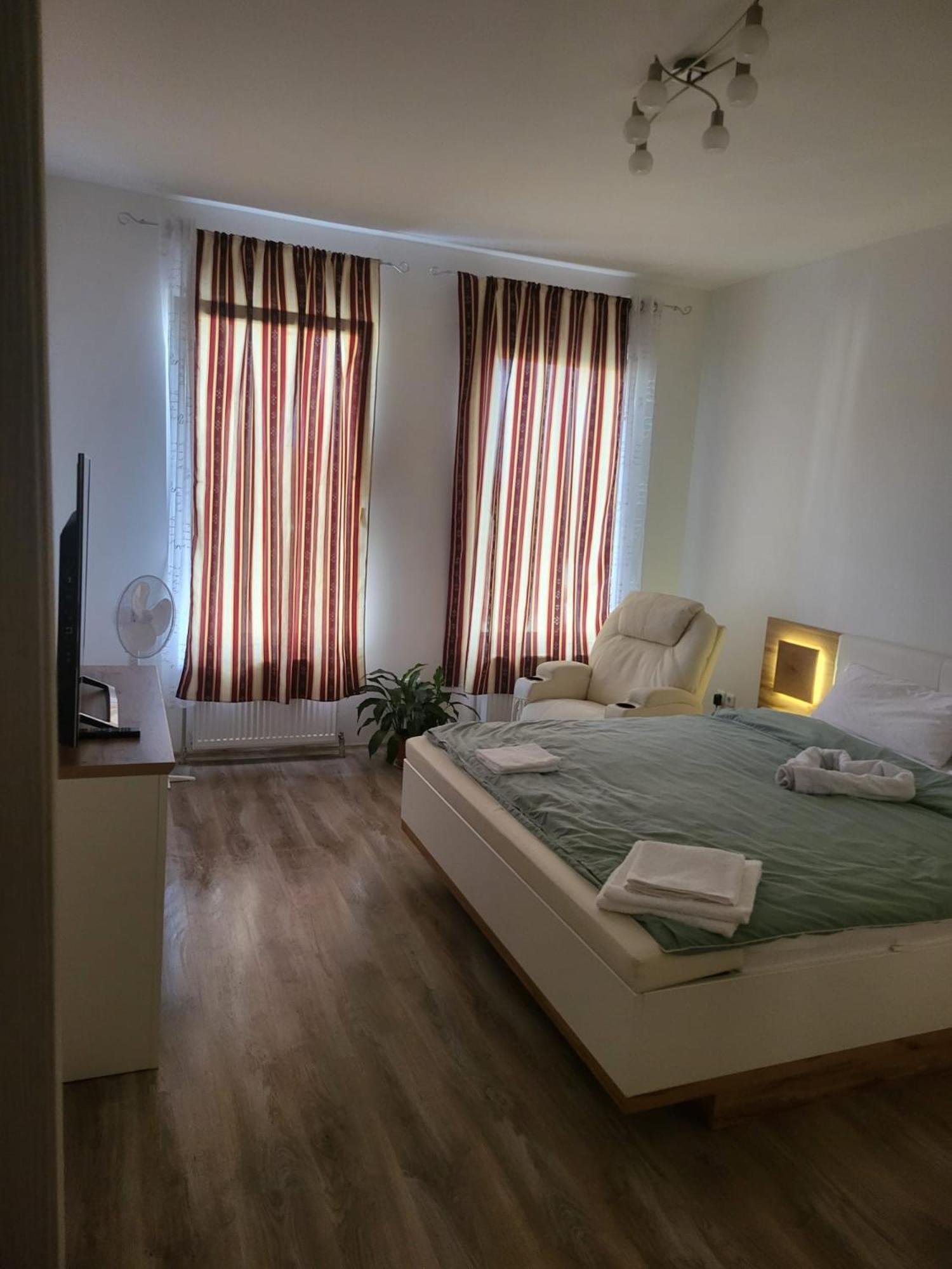 Apartments Angels O K B Алтенбург Екстериор снимка